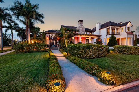 Casa en venta en Saint Petersburg, Florida, 3 dormitorios, 351.73 m2 № 2097004 - foto 2