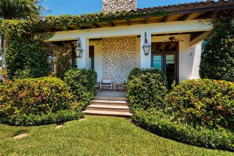 Casa en venta en Saint Petersburg, Florida, 3 dormitorios, 351.73 m2 № 2097004 - foto 5