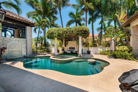 Casa en venta en Saint Petersburg, Florida, 3 dormitorios, 351.73 m2 № 2097004 - foto 3