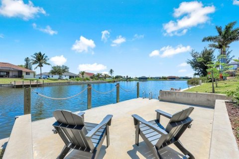 Casa en venta en Cape Coral, Florida, 3 dormitorios, 182.46 m2 № 1850948 - foto 30