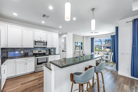 Casa en venta en Cape Coral, Florida, 3 dormitorios, 182.46 m2 № 1850948 - foto 11