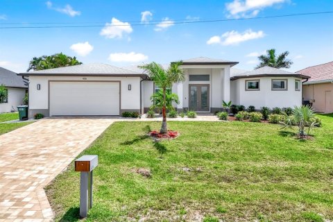 Casa en venta en Cape Coral, Florida, 3 dormitorios, 182.46 m2 № 1850948 - foto 4