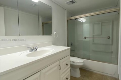Copropriété à louer à North Miami Beach, Floride: 1 chambre, 84.45 m2 № 1996372 - photo 12