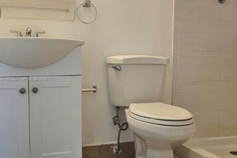 Copropriété à louer à North Miami Beach, Floride: 1 chambre, 84.45 m2 № 1996372 - photo 14