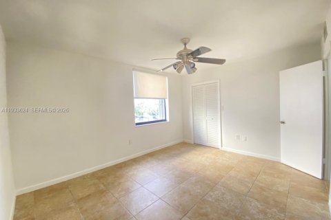 Copropriété à louer à North Miami Beach, Floride: 1 chambre, 84.45 m2 № 1996372 - photo 9