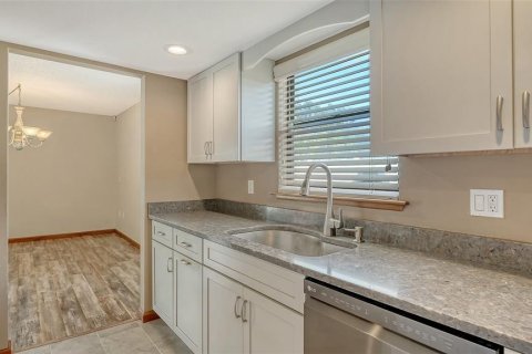 House in Bradenton, Florida 4 bedrooms, 196.95 sq.m. № 1824465 - photo 17
