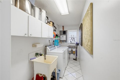 Villa ou maison à vendre à Port Charlotte, Floride: 2 chambres, 117.24 m2 № 2318453 - photo 15
