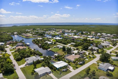 Villa ou maison à vendre à Port Charlotte, Floride: 2 chambres, 117.24 m2 № 2318453 - photo 26