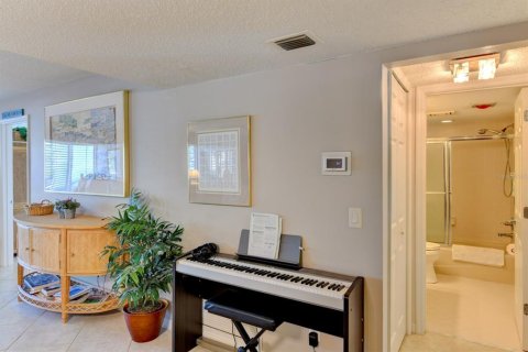 Condominio en alquiler en Sarasota, Florida, 2 dormitorios, 113.06 m2 № 1579261 - foto 14