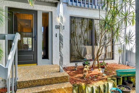 Condominio en alquiler en Sarasota, Florida, 2 dormitorios, 113.06 m2 № 1579261 - foto 2