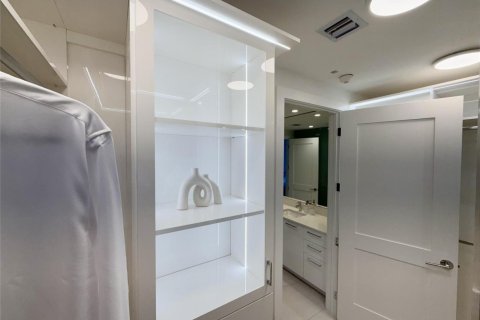 Condominio en alquiler en Fort Lauderdale, Florida, 3 dormitorios, 156.26 m2 № 2175500 - foto 16