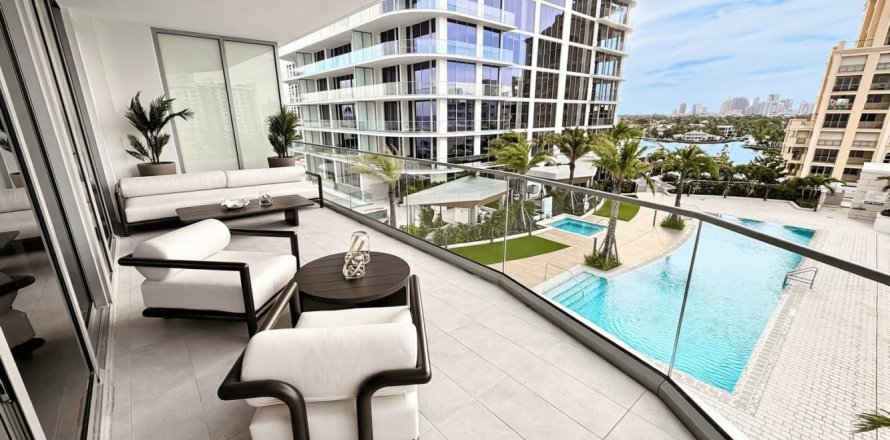 Condominio en Fort Lauderdale, Florida, 3 dormitorios № 2175500