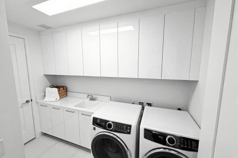 Condominio en alquiler en Fort Lauderdale, Florida, 3 dormitorios, 156.26 m2 № 2175500 - foto 22