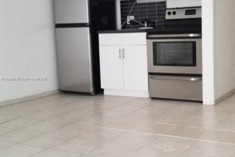 Condo in Miami, Florida  № 1934360 - photo 6