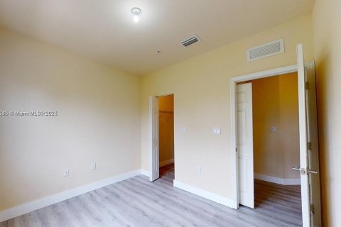 Copropriété à louer à Doral, Floride: 3 chambres, 126.72 m2 № 1921596 - photo 5