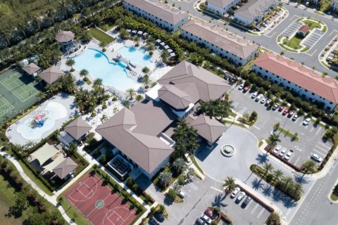 Copropriété à louer à Doral, Floride: 3 chambres, 126.72 m2 № 1921596 - photo 7