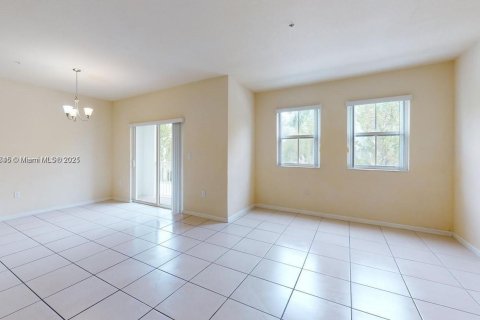 Copropriété à louer à Doral, Floride: 3 chambres, 126.72 m2 № 1921596 - photo 3