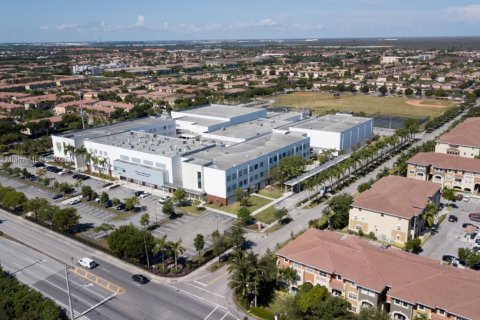 Copropriété à louer à Doral, Floride: 3 chambres, 126.72 m2 № 1921596 - photo 9
