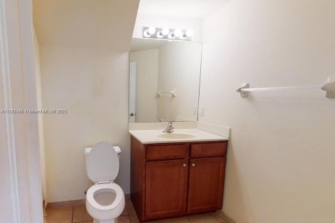 Copropriété à louer à Doral, Floride: 3 chambres, 126.72 m2 № 1921596 - photo 6