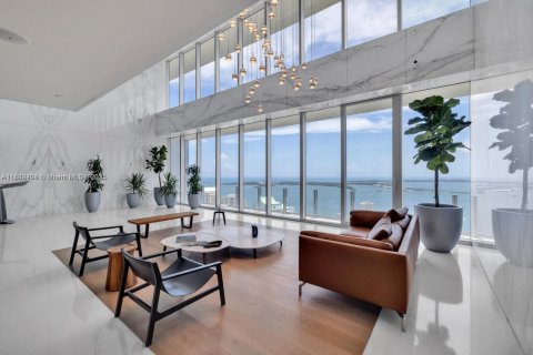 Condominio en alquiler en Miami, Florida, 3 dormitorios, 225.01 m2 № 1947918 - foto 18
