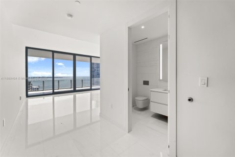 Condominio en alquiler en Miami, Florida, 3 dormitorios, 225.01 m2 № 1947918 - foto 9