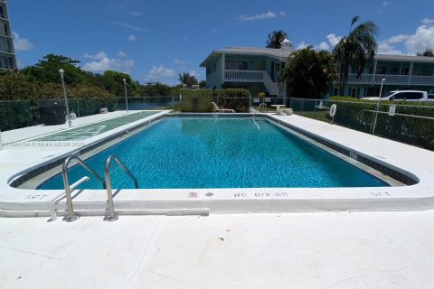 Condo in Pompano Beach, Florida, 2 bedrooms  № 1792455 - photo 6