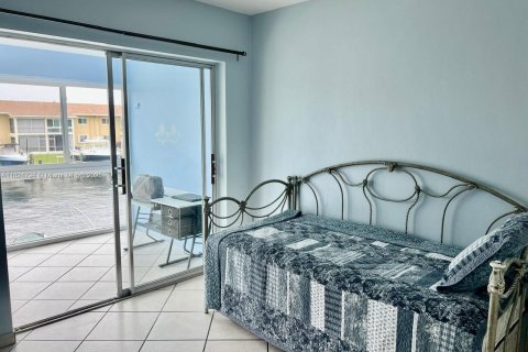 Condo in Pompano Beach, Florida, 2 bedrooms  № 1792455 - photo 12