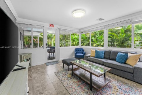 House in Hollywood, Florida 2 bedrooms, 95.97 sq.m. № 2426078 - photo 18