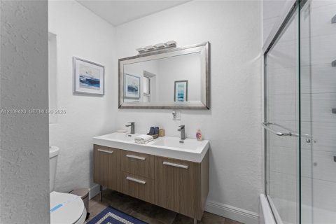 House in Hollywood, Florida 2 bedrooms, 95.97 sq.m. № 2426078 - photo 24