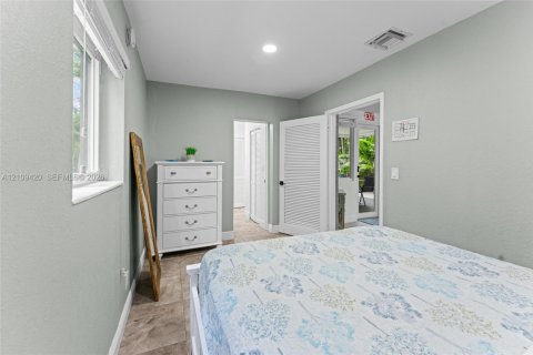 House in Hollywood, Florida 2 bedrooms, 95.97 sq.m. № 2426078 - photo 21