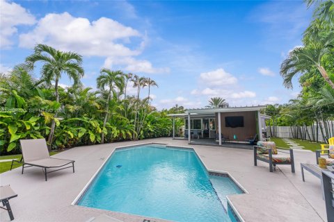 House in Hollywood, Florida 2 bedrooms, 95.97 sq.m. № 2426078 - photo 5
