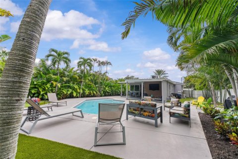House in Hollywood, Florida 2 bedrooms, 95.97 sq.m. № 2426078 - photo 4