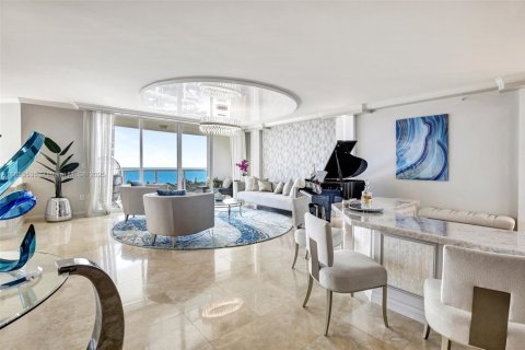 Купить кондоминиум в Авентура, Флорида 3 спальни, 303.23м2, № 1352079 - фото 2