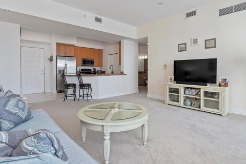 Condo in Hollywood, Florida, 2 bedrooms № 2175621 - photo 10