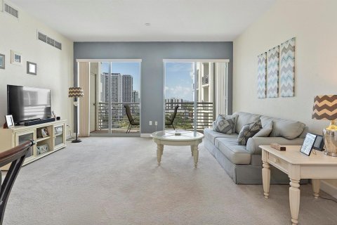 Condo in Hollywood, Florida, 2 bedrooms № 2175621 - photo 11