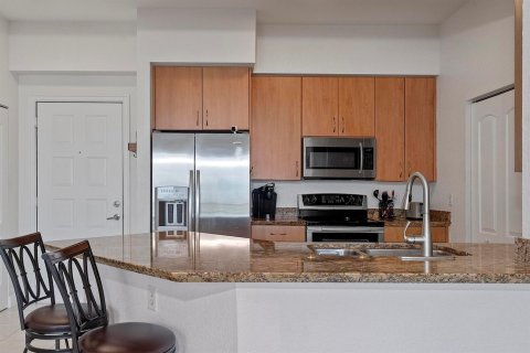 Condo in Hollywood, Florida, 2 bedrooms № 2175621 - photo 6