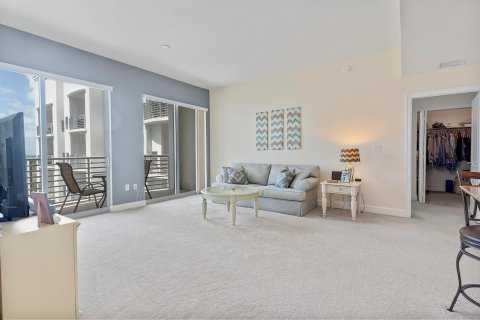 Condo in Hollywood, Florida, 2 bedrooms № 2175621 - photo 12