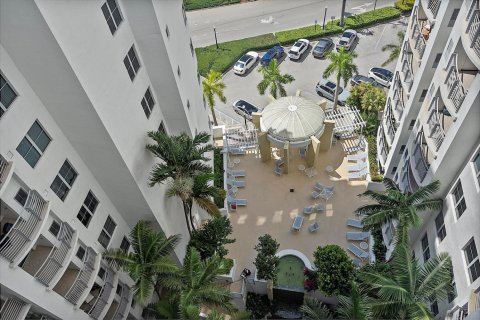 Condo in Hollywood, Florida, 2 bedrooms № 2175621 - photo 18