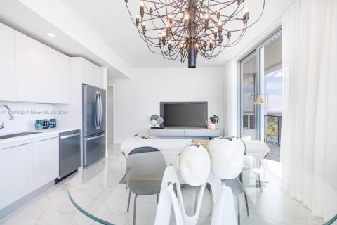 Condo in Sunrise, Florida, 2 bedrooms  № 1867729 - photo 15