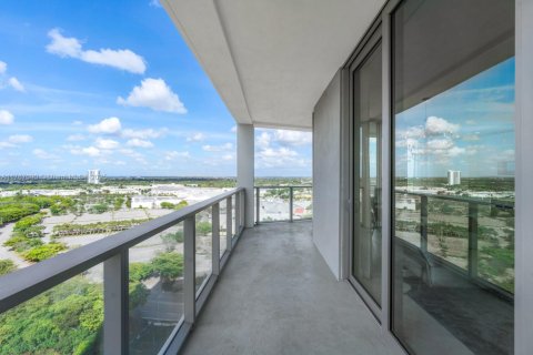 Condo in Sunrise, Florida, 2 bedrooms  № 1867729 - photo 12