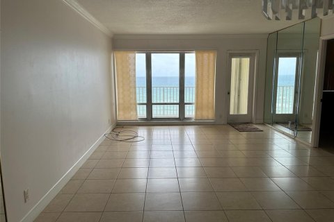 Copropriété à vendre à Pompano Beach, Floride: 2 chambres, 105.91 m2 № 2084329 - photo 3