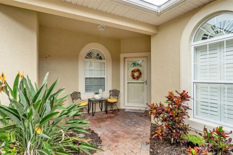 House in Winter Haven, Florida 2 bedrooms, 114.36 sq.m. № 1899512 - photo 4