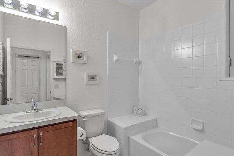House in Winter Haven, Florida 2 bedrooms, 114.36 sq.m. № 1899512 - photo 24