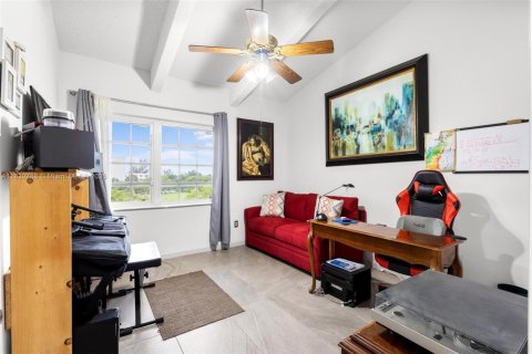 Condo in Cutler Bay, Florida, 2 bedrooms  № 1809539 - photo 12