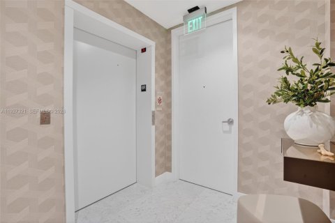 Condominio en venta en Miami Beach, Florida, 2 dormitorios, 115.66 m2 № 2088485 - foto 10