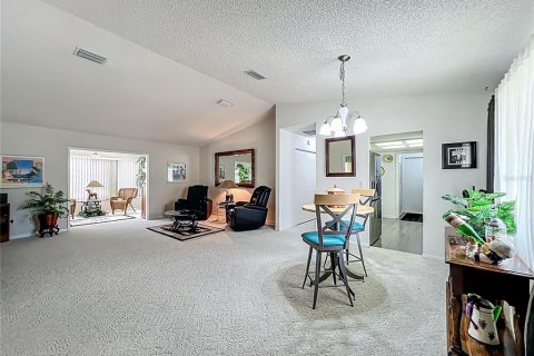 Casa en venta en Ocala, Florida, 2 dormitorios, 124.49 m2 № 1910122 - foto 4