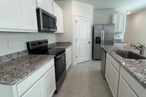 Casa en alquiler en Umatilla, Florida, 4 dormitorios, 154.68 m2 № 1829529 - foto 7