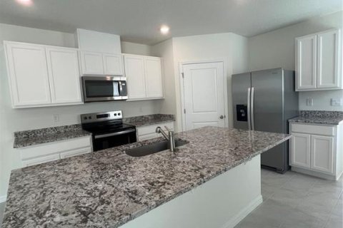 Casa en alquiler en Umatilla, Florida, 4 dormitorios, 154.68 m2 № 1829529 - foto 5