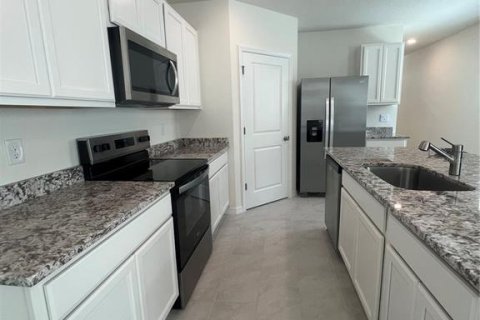 Casa en alquiler en Umatilla, Florida, 4 dormitorios, 154.68 m2 № 1829529 - foto 4