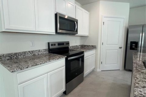 Casa en alquiler en Umatilla, Florida, 4 dormitorios, 154.68 m2 № 1829529 - foto 8